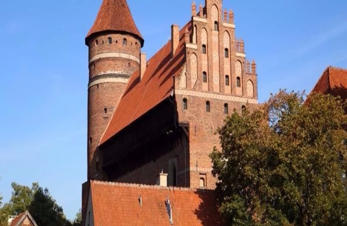 {Konferencja naukowa „Emancypacja po polsku. Sto lat praw wyborczych kobiet” odbędzie się już jutro, 7 marca w Muzeum Warmii i Mazur w Olsztynie.}